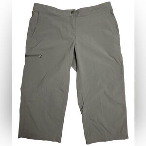 L.L. Bean Women's Gray Cropped Pants 10 Petite